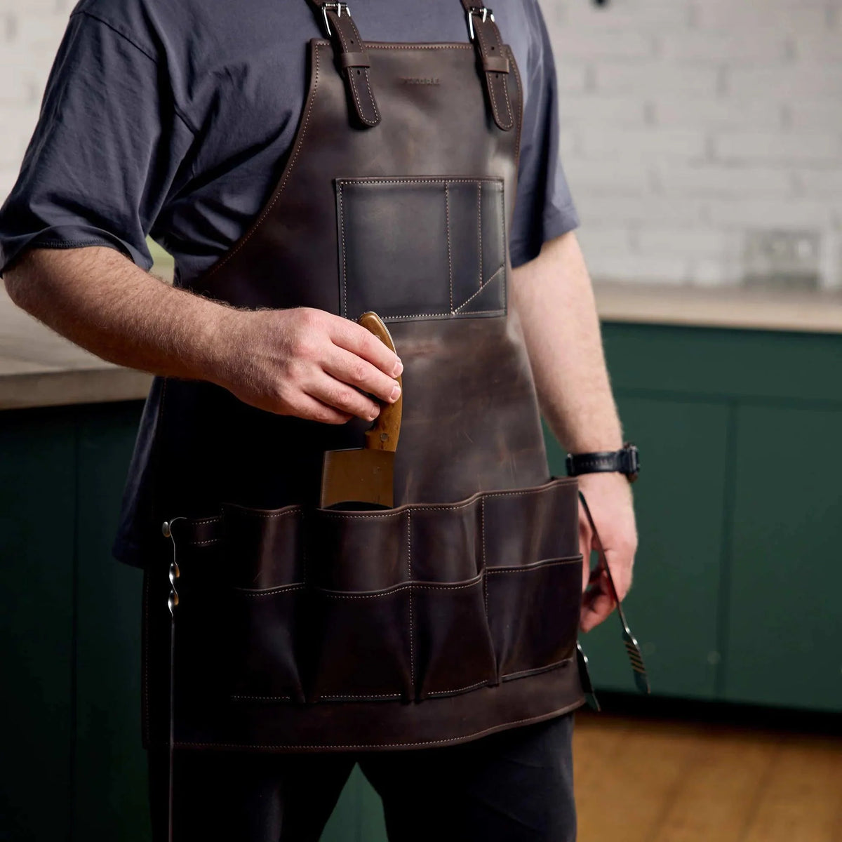 Pikore 11-Pocket Leather Barber Apron