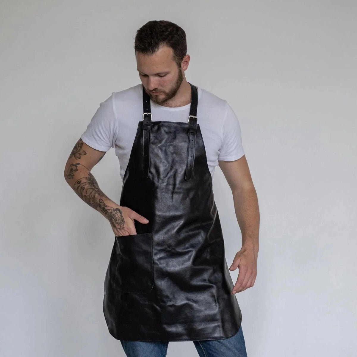 Pikore Premium Full-Grain Leather Barber Apron