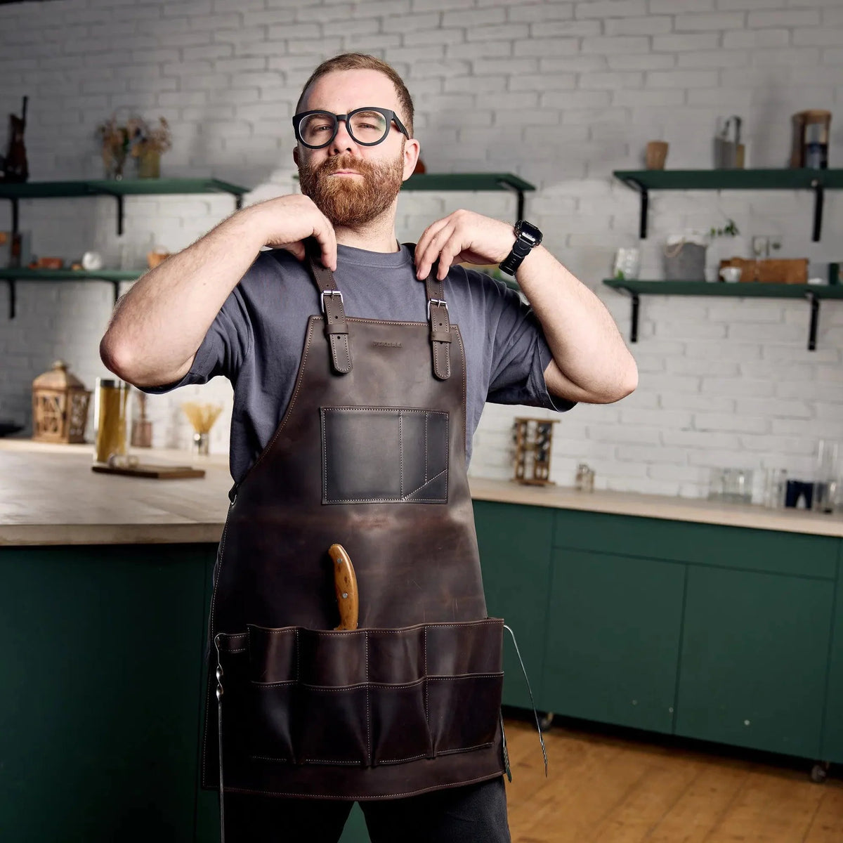 Pikore 11-Pocket Leather Barber Apron