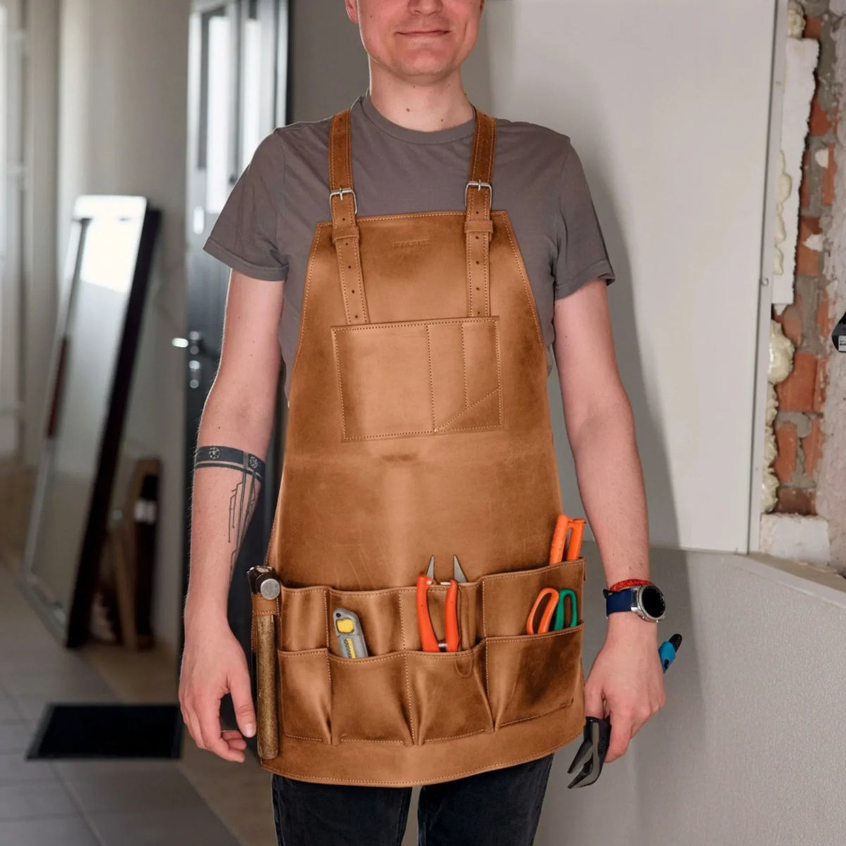 Pikore 11-Pocket Leather Barber Apron